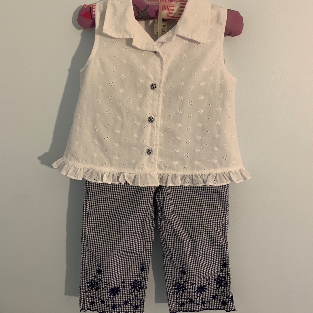 Coordinating outfit - top & bottoms